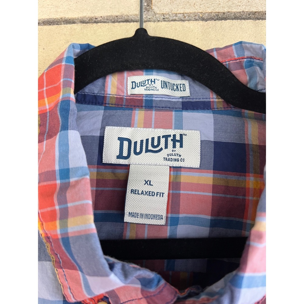 Duluth Trading Untucked Plaid Short Sleeve Button Down Shirt Mens XL Relaxed Fit - Picture 2 of 4